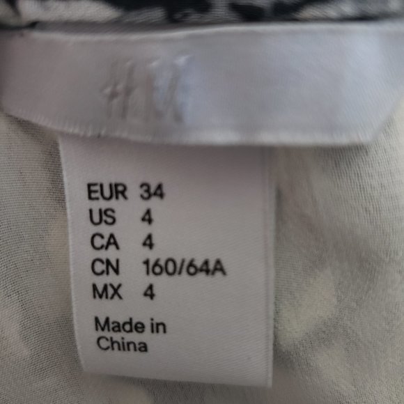 Black white & Grey Pleated Skirt - Picture 4 of 4